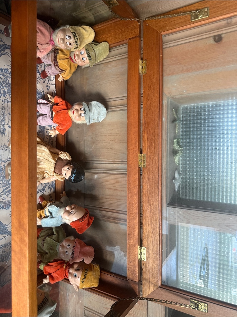 Collectors snow white